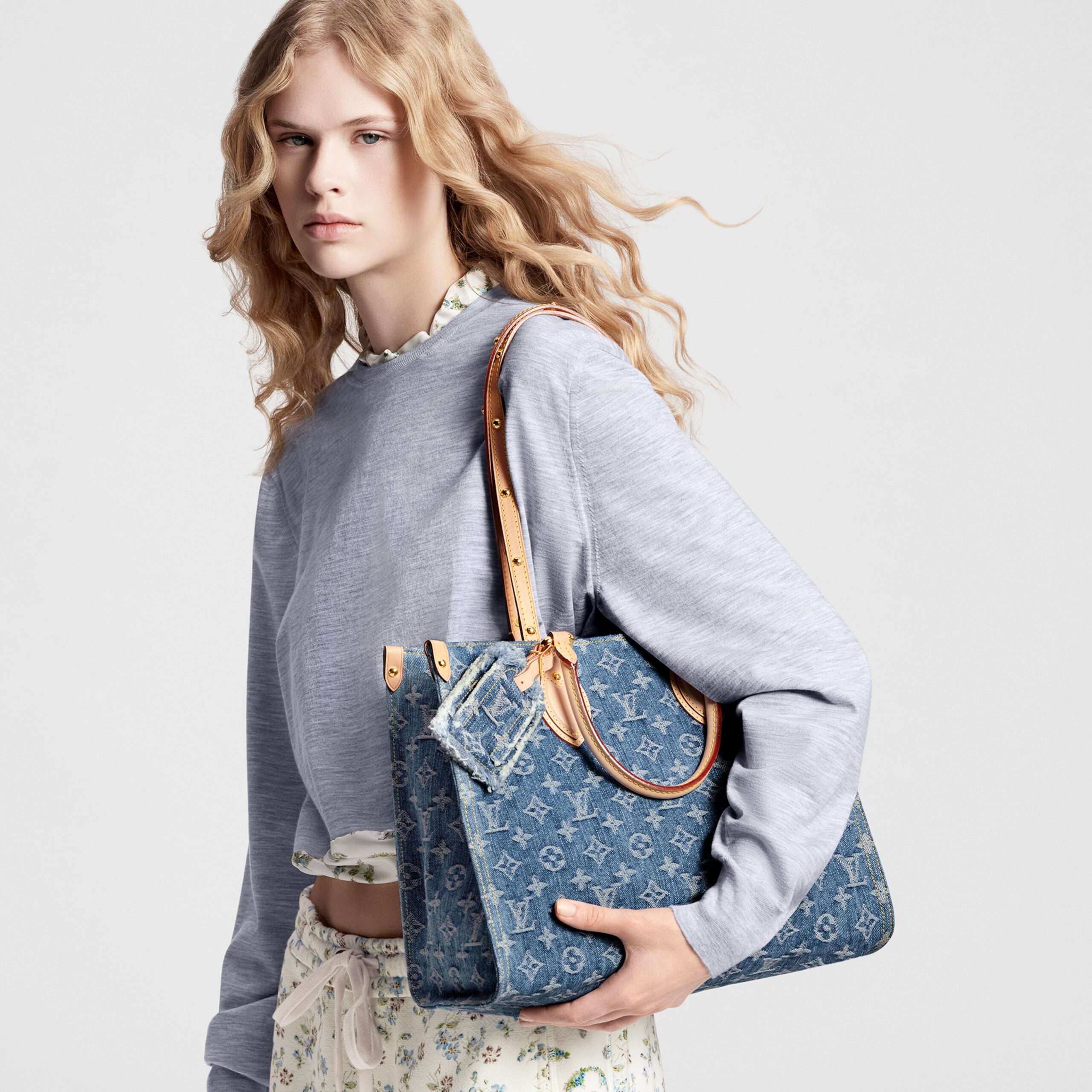 Louis Vuitton M46871 OnTheGo MM Denim Blue - Image 2